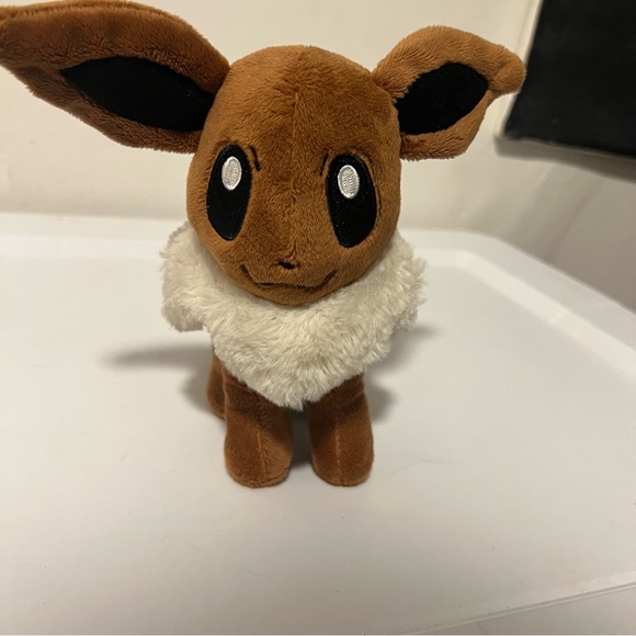 Pokemon Eevee Plush with Brown and Cream Fur - Picture 1 of 5